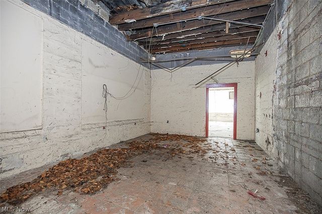 1054 E 71st Street, Cleveland, OH 44103