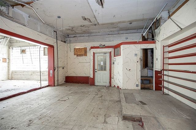 1054 E 71st Street, Cleveland, OH 44103