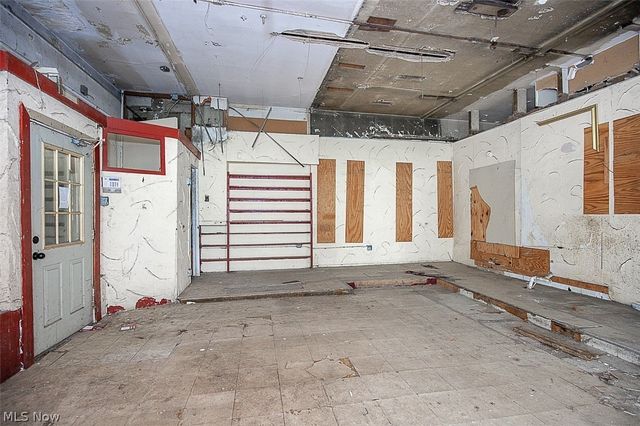 1054 E 71st Street, Cleveland, OH 44103