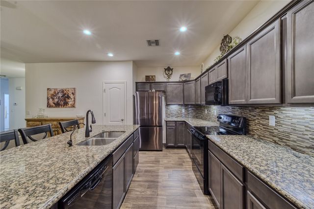 2740 Wilderness Lane, Bullhead City, AZ 86442