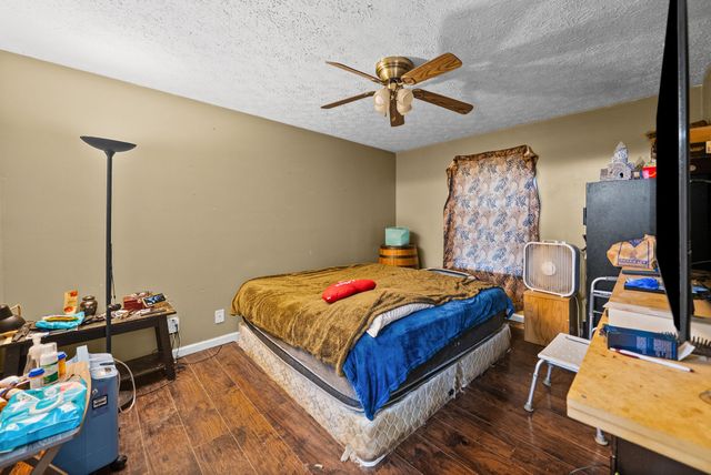 202 Ruf Dr, Oak Grove, KY 42262