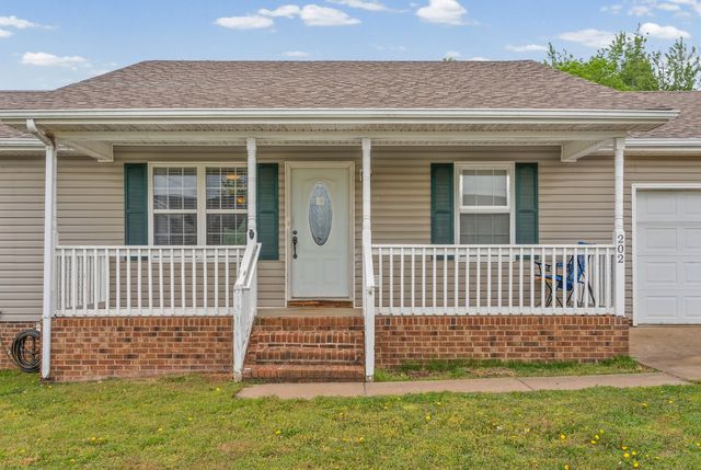 202 Ruf Dr, Oak Grove, KY 42262