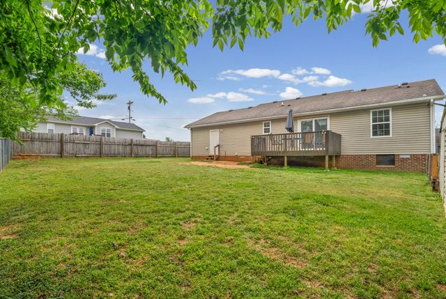 202 Ruf Dr, Oak Grove, KY 42262