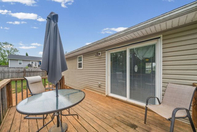 202 Ruf Dr, Oak Grove, KY 42262