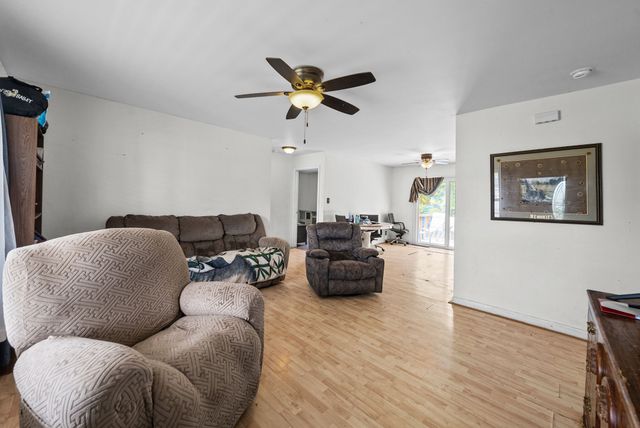 202 Ruf Dr, Oak Grove, KY 42262