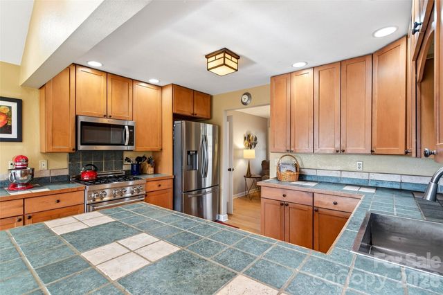 316 Wilson Avenue, Swannanoa, NC 28778