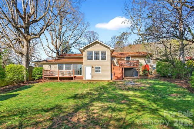 316 Wilson Avenue, Swannanoa, NC 28778