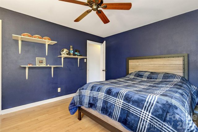 316 Wilson Avenue, Swannanoa, NC 28778