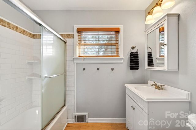 316 Wilson Avenue, Swannanoa, NC 28778