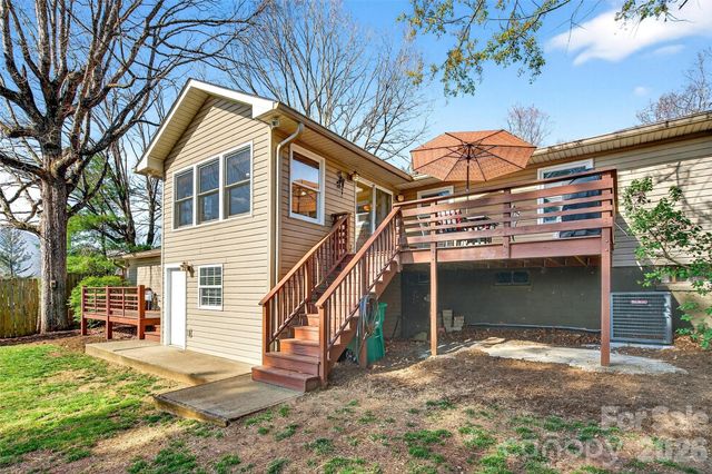 316 Wilson Avenue, Swannanoa, NC 28778