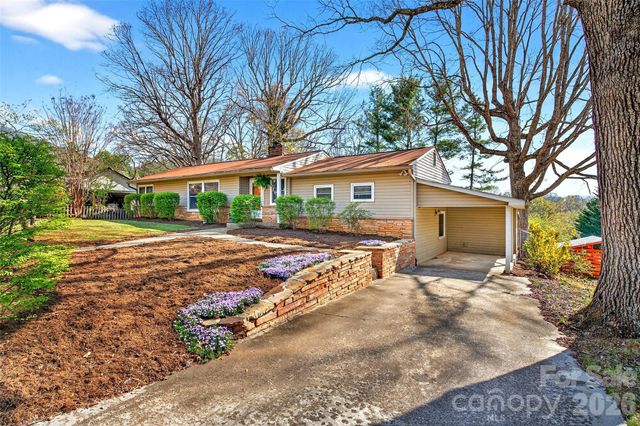 316 Wilson Avenue, Swannanoa, NC 28778