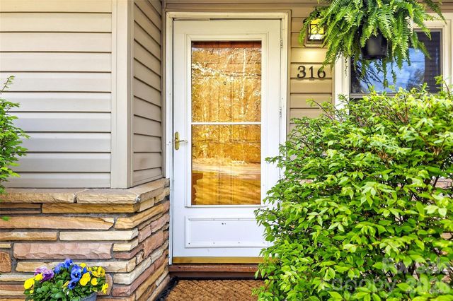 316 Wilson Avenue, Swannanoa, NC 28778