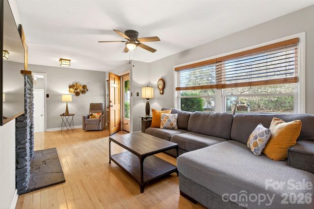 316 Wilson Avenue, Swannanoa, NC 28778