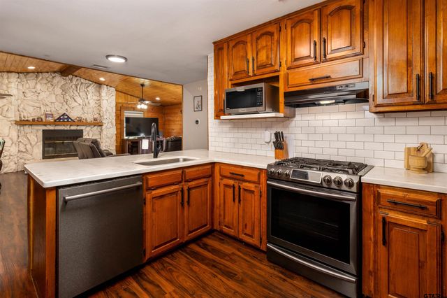 782 AN County Road 325, Frankston, TX 75763