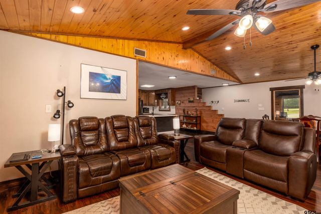 782 AN County Road 325, Frankston, TX 75763