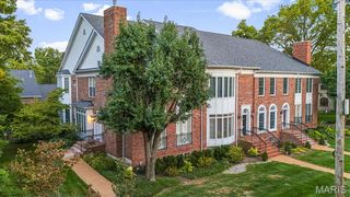 212 Gay Avenue, Clayton, MO 63105
