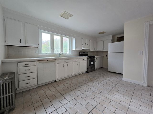 88-90 Rockwell St 2, Malden, MA 02148