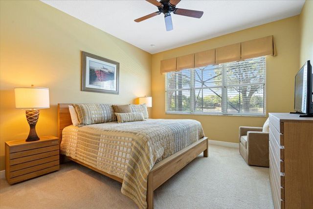 9925 SW Nuova Way, Port St Lucie, FL 34986