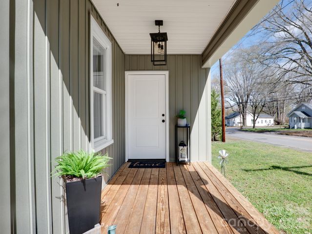 411 N Chapel Street, Landis, NC 28088