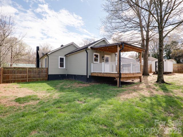 411 N Chapel Street, Landis, NC 28088