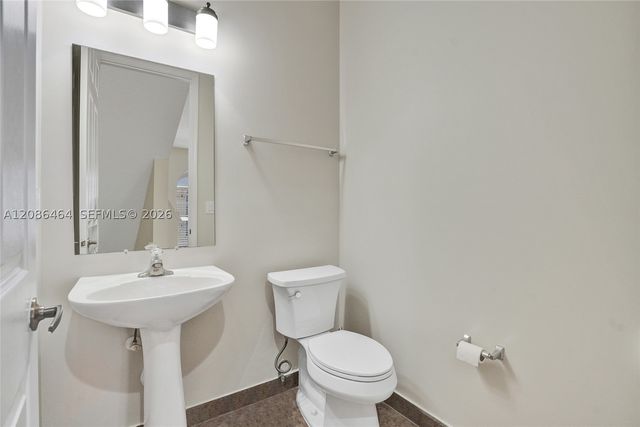 1033 NE 17th Way 1804, Fort Lauderdale, FL 33304