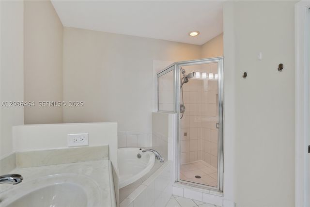 1033 NE 17th Way 1804, Fort Lauderdale, FL 33304