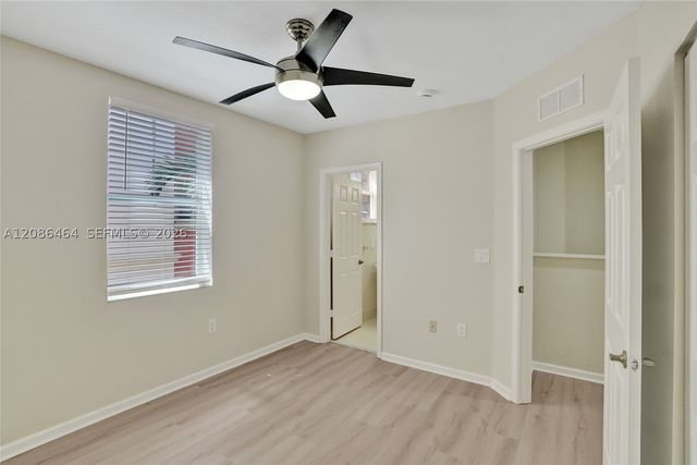 1033 NE 17th Way 1804, Fort Lauderdale, FL 33304