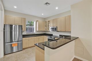 1033 NE 17th Way 1804, Fort Lauderdale, FL 33304