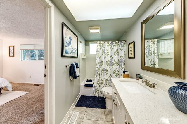 625 215th Street SW, Bothell, WA 98021