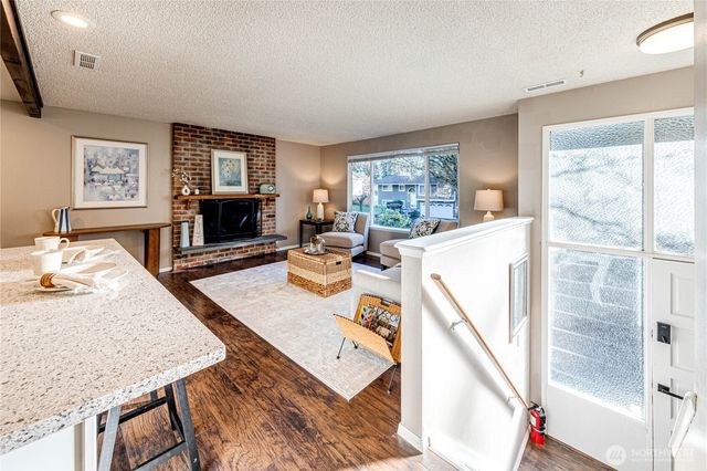 625 215th Street SW, Bothell, WA 98021