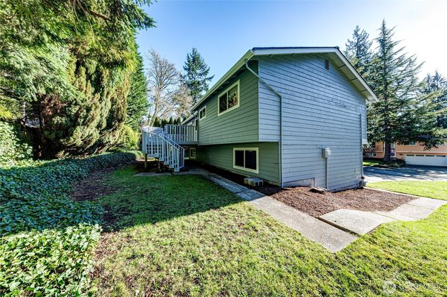 625 215th Street SW, Bothell, WA 98021