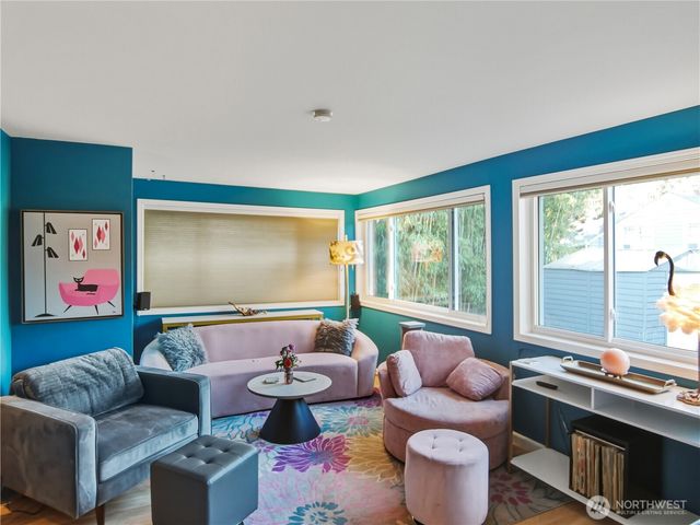 9240 Sand Point Way NE, Seattle, WA 98115