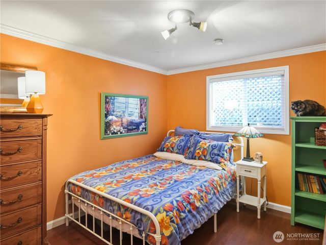 9240 Sand Point Way NE, Seattle, WA 98115