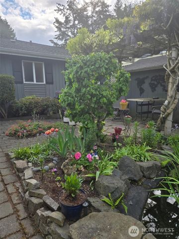 9240 Sand Point Way NE, Seattle, WA 98115