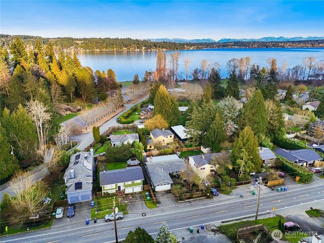 9240 Sand Point Way NE, Seattle, WA 98115