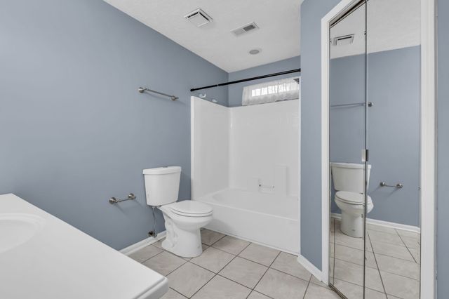 5904 Colchester Dr, Hermitage, TN 37076