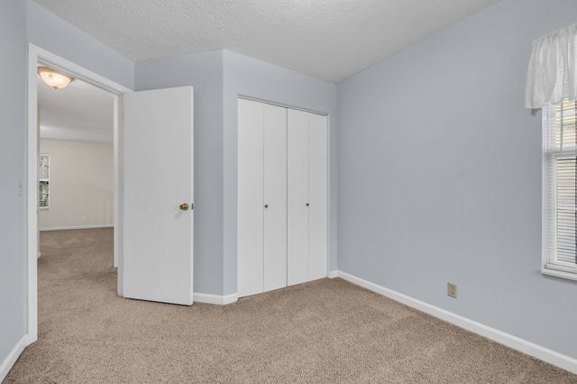 5904 Colchester Dr, Hermitage, TN 37076