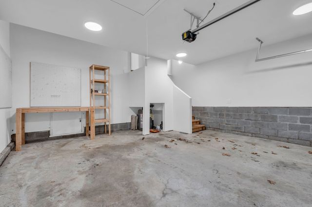 5904 Colchester Dr, Hermitage, TN 37076