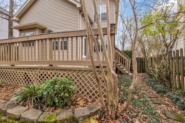 5904 Colchester Dr, Hermitage, TN 37076