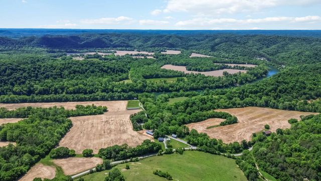 8239 S Highway 379, Jamestown, KY 42629