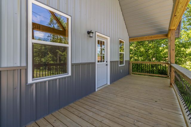 8239 S Highway 379, Jamestown, KY 42629