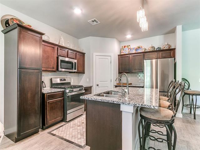 9896 Abington Circle, Edmond, OK 73025