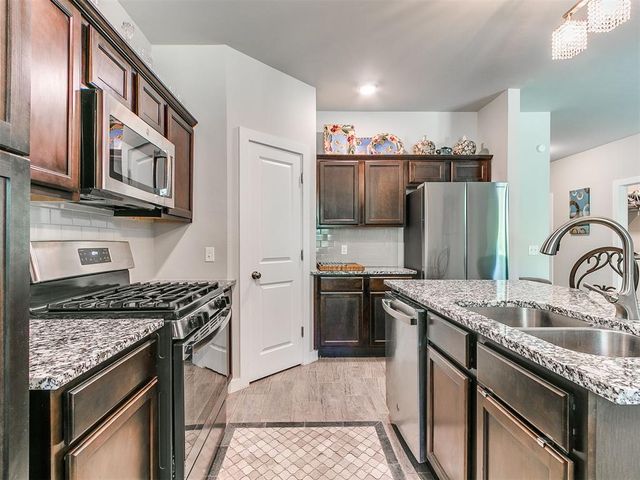 9896 Abington Circle, Edmond, OK 73025