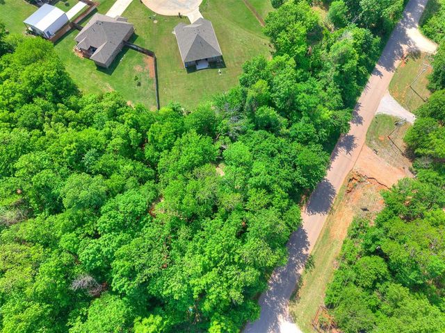 9896 Abington Circle, Edmond, OK 73025