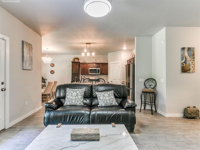 9896 Abington Circle, Edmond, OK 73025