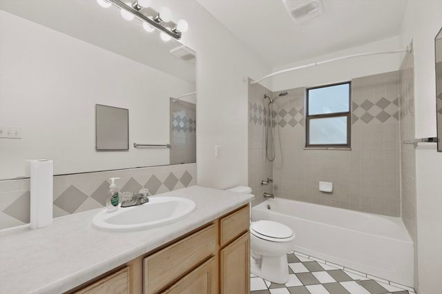 1507 Calle Angelina, Santa Fe, NM 87507