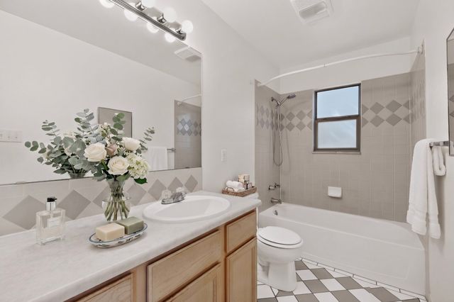 1507 Calle Angelina, Santa Fe, NM 87507