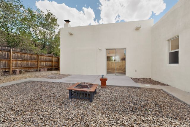 1507 Calle Angelina, Santa Fe, NM 87507