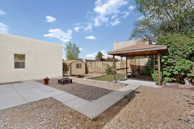 1507 Calle Angelina, Santa Fe, NM 87507