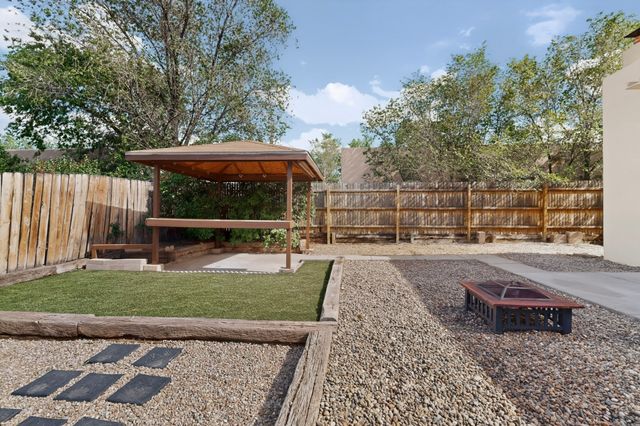 1507 Calle Angelina, Santa Fe, NM 87507